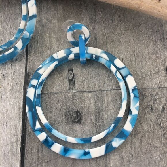Tortoise Blue Acrylic Double Hoop Earrings - Picture 2 of 7